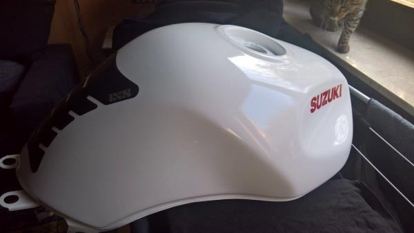 The white parts I painted by my self. Inspector cat says it is ok :-)