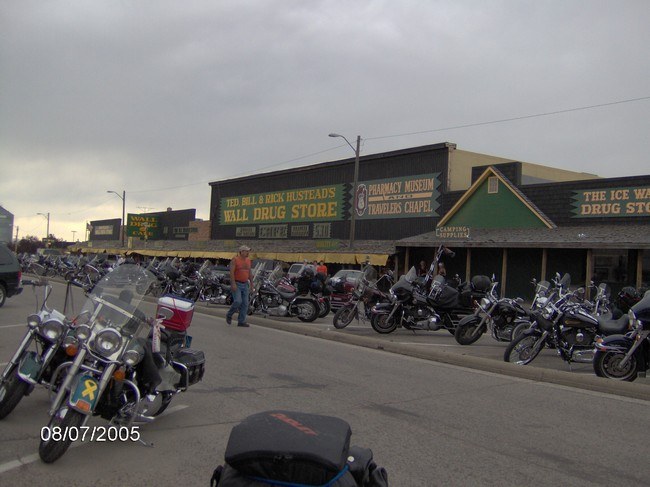 World`s largest drug store-C- Wall-C- SD
