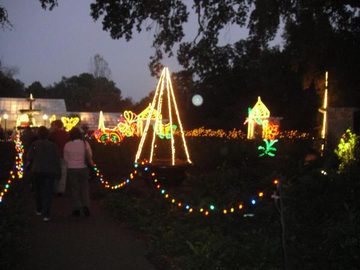 RAINZ AND HOT PEPPER SEENING THE LIGHTS! at Bellingrath Gardens in Theodore! on 12/22/2010