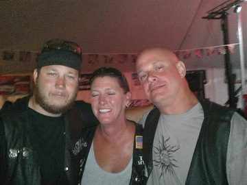 We found some people to party with at Broken Spoke