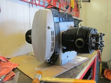 Build off Cafe Racer