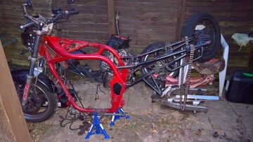 My first bike-C- was not in a good condition when i bought it but see for yourself. BJ 1995 GSF600 Bandit