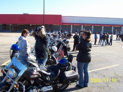 CH163_2006111971249_994_1.jpg