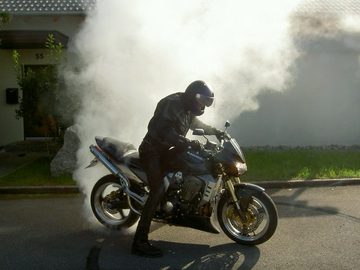 roland`s burn out-C- smoke on street-C- not smoke on the water :-)