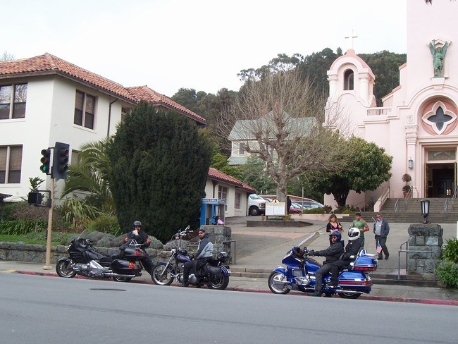 Mission San Rafael  Group stop in the intersection